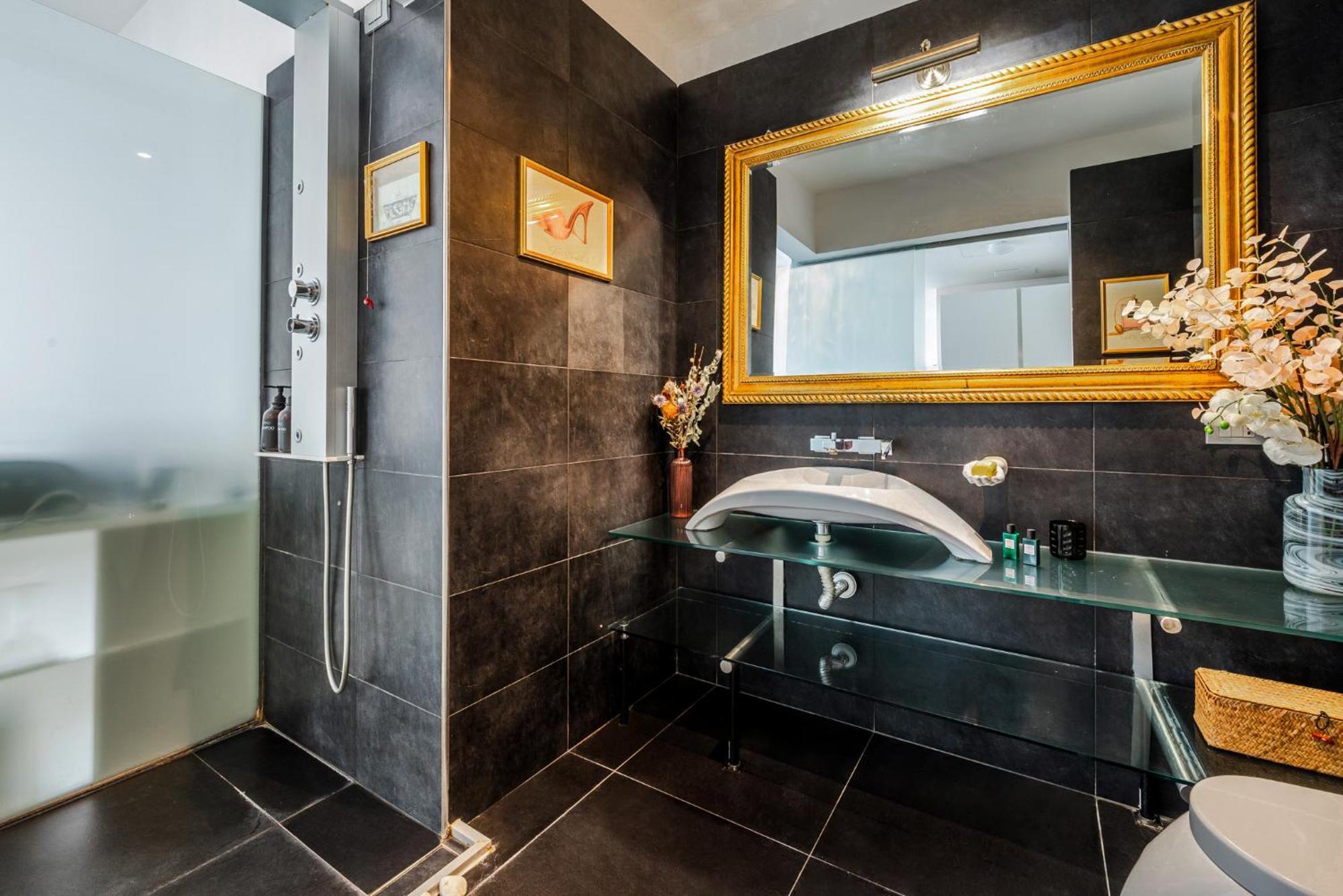 The Boutique Houses - Iconic Suite In Galleria Duomo With Private Parking Μιλάνο Εξωτερικό φωτογραφία