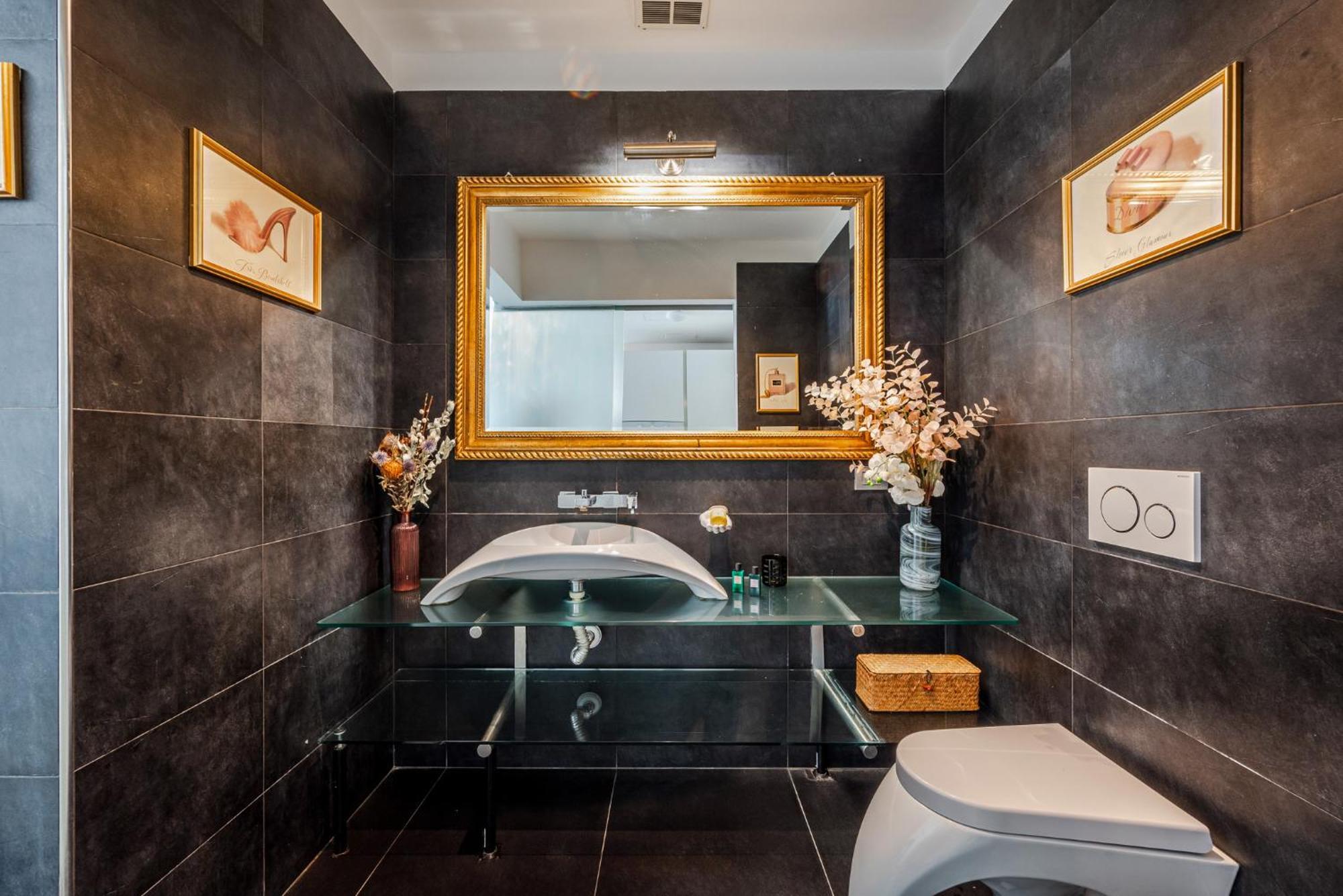 The Boutique Houses - Iconic Suite In Galleria Duomo With Private Parking Μιλάνο Εξωτερικό φωτογραφία